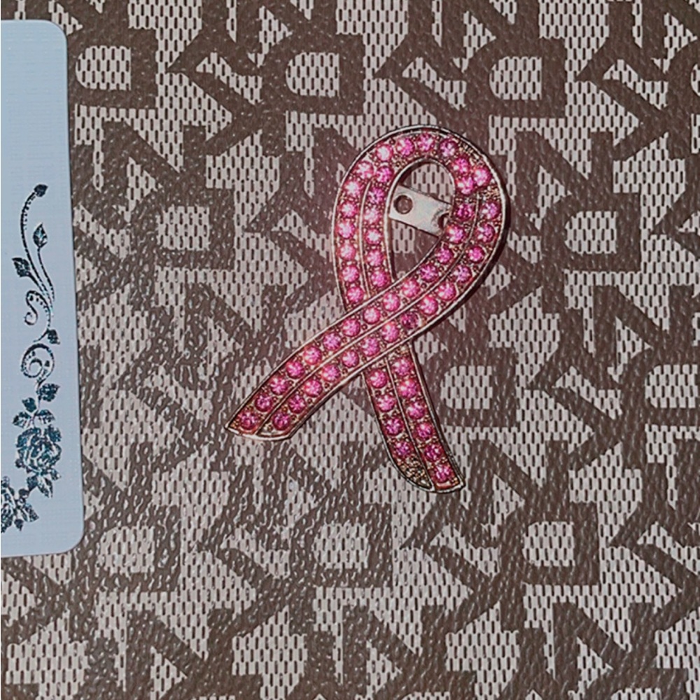 Pink Cancer Brooch - Picture 2 of 3